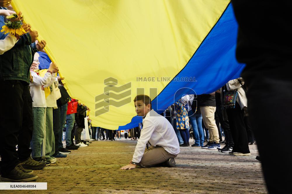 United for Ukraine - Ukrainan kansallispäivän tapahtuma Senaatintorilla