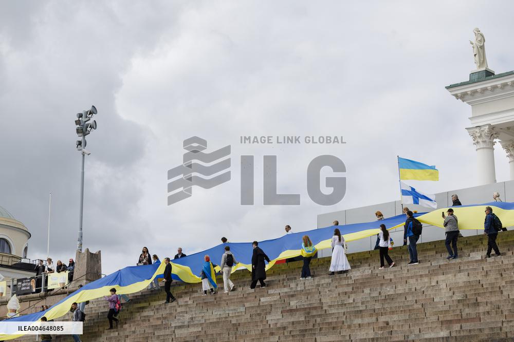 United for Ukraine - Ukrainan kansallispäivän tapahtuma Senaatintorilla