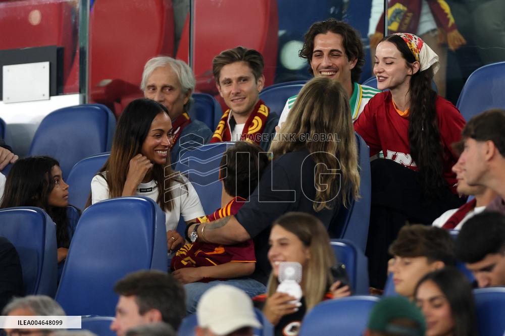 Zoe Saldana And Family Attend AS Roma v Bologna FC - Rome