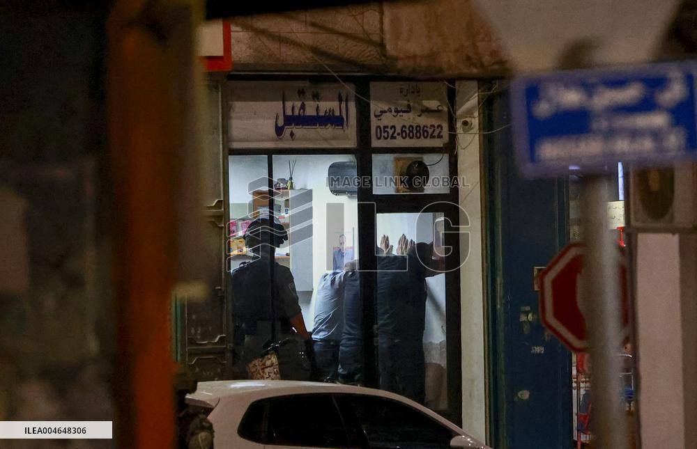 Israeli Forces Injure Two in West Bank - Palestine