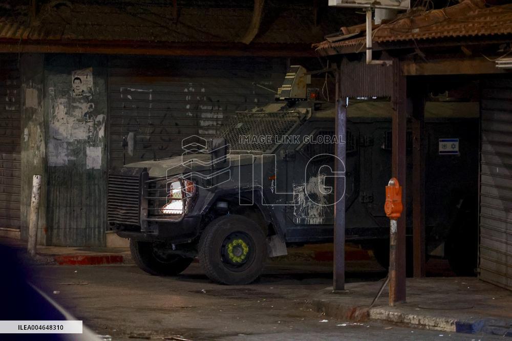 Israeli Forces Injure Two in West Bank - Palestine