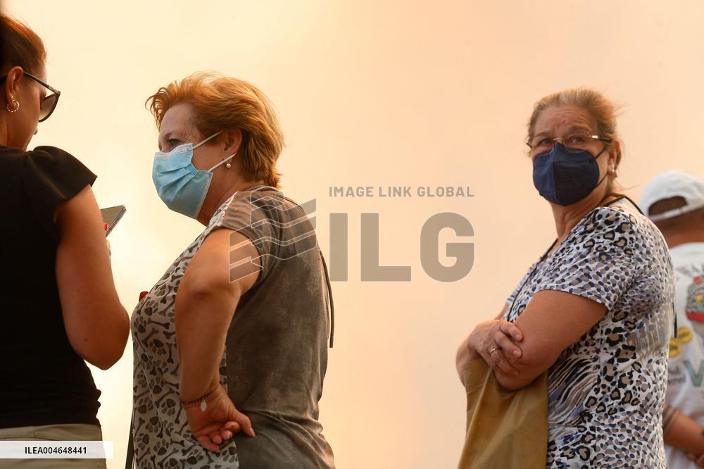 Fire in Zamora Remains Active - Spain