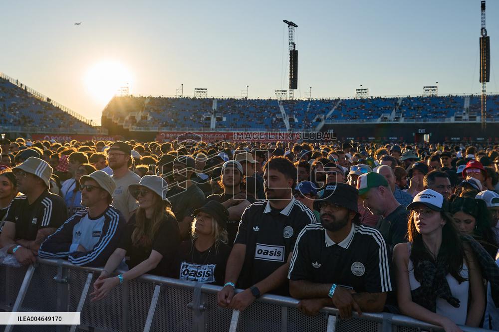 Oasis In Concert - Toronto