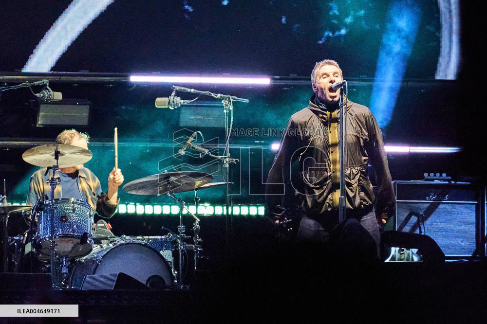 Oasis In Concert - Toronto