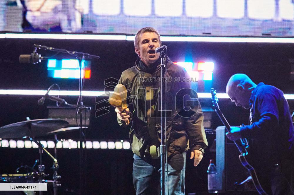 Oasis In Concert - Toronto