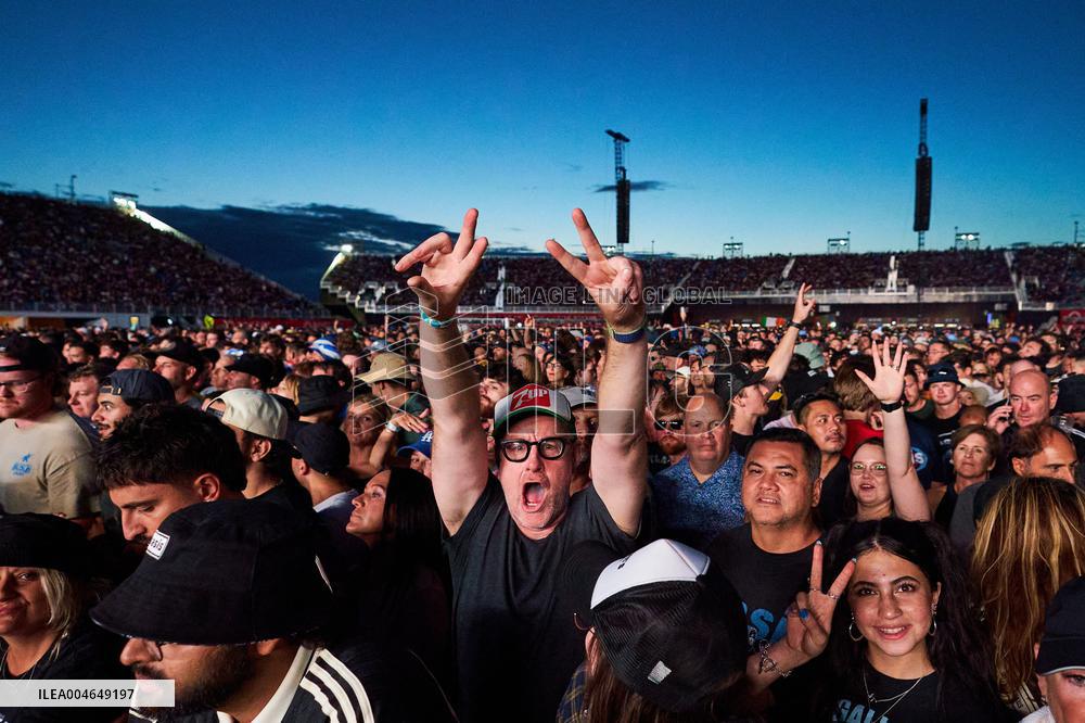 Oasis In Concert - Toronto