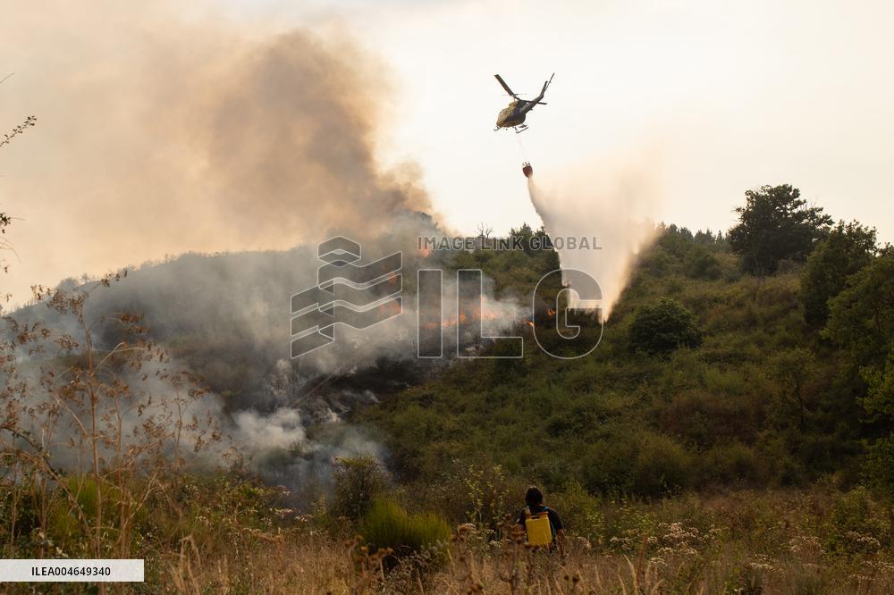 Wildfires Drive Evacuations in Leon