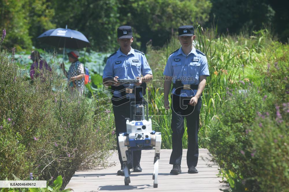 Intelligent Robot Police Dog