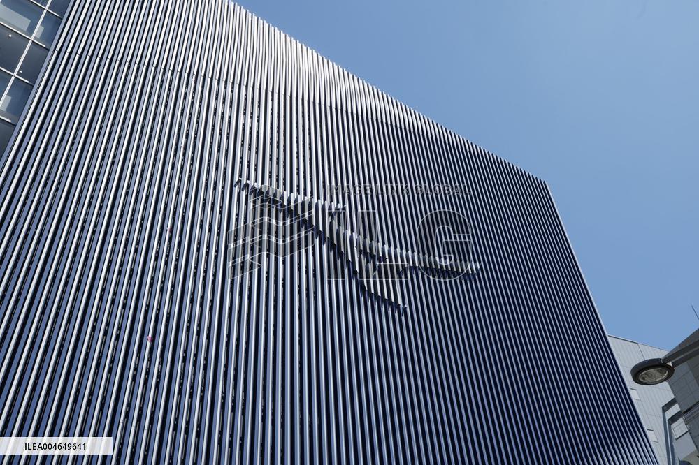 Mizuno signboard and logo