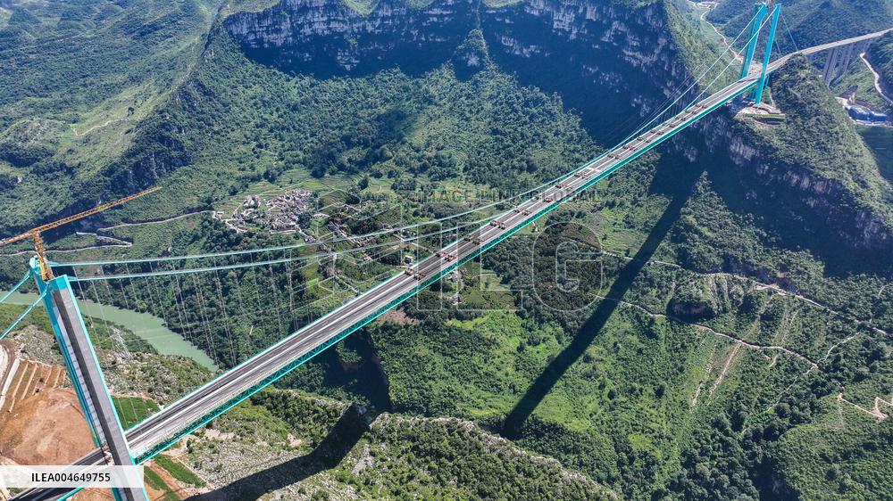 World Tallest Bridge Huajiang Canyon Bridge Load Testing