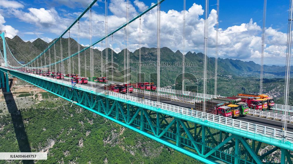 World Tallest Bridge Huajiang Canyon Bridge Load Testing