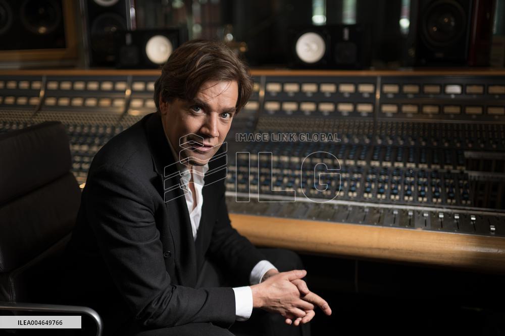 THE HIVES PELLE ALMQVIST