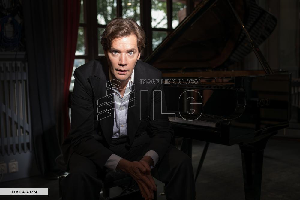 THE HIVES PELLE ALMQVIST