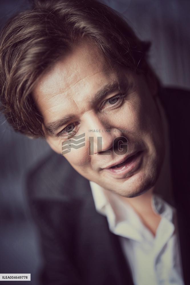 THE HIVES PELLE ALMQVIST