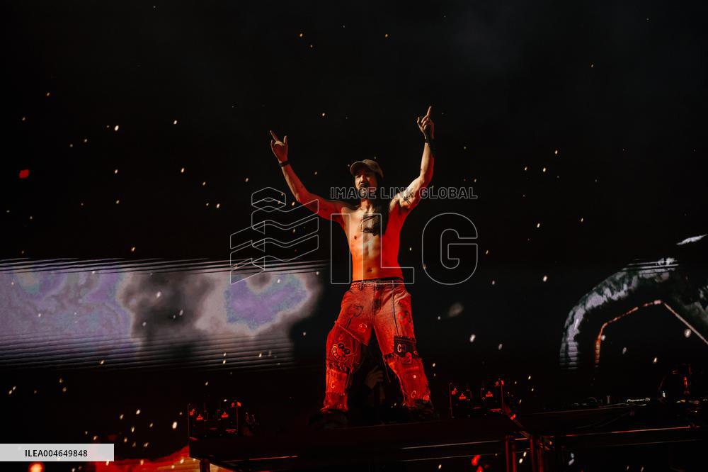 Alan Walker and Steve Aoki concert