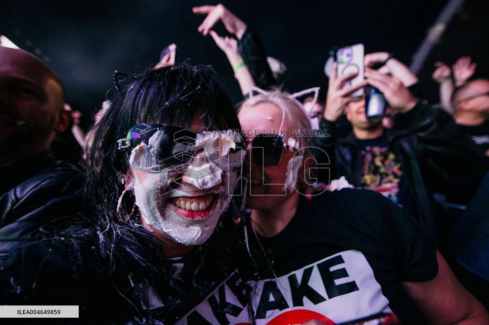 Alan Walker and Steve Aoki concert