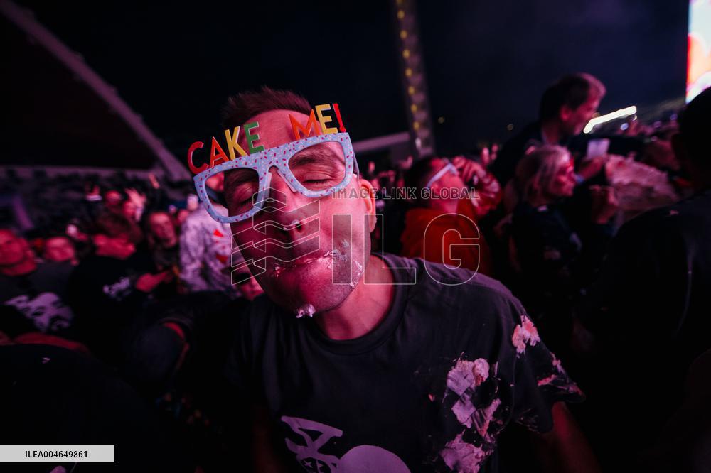 Alan Walker and Steve Aoki concert