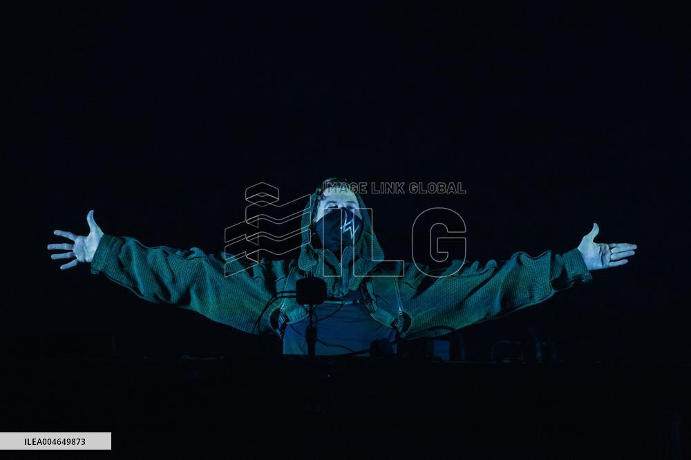 Alan Walker and Steve Aoki concert