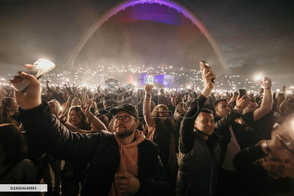 Alan Walker and Steve Aoki concert