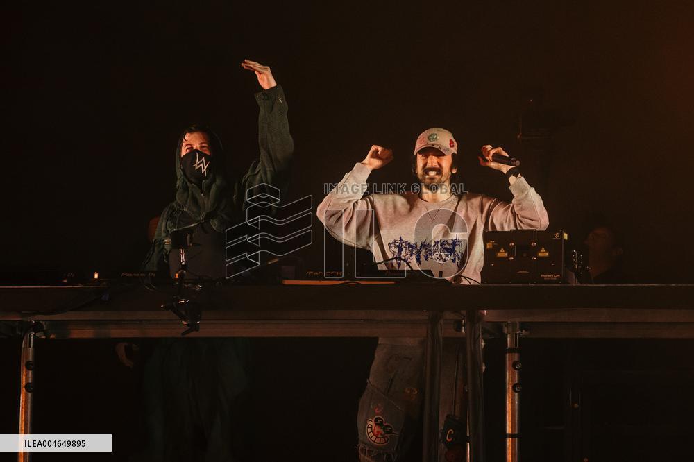 Alan Walker and Steve Aoki concert