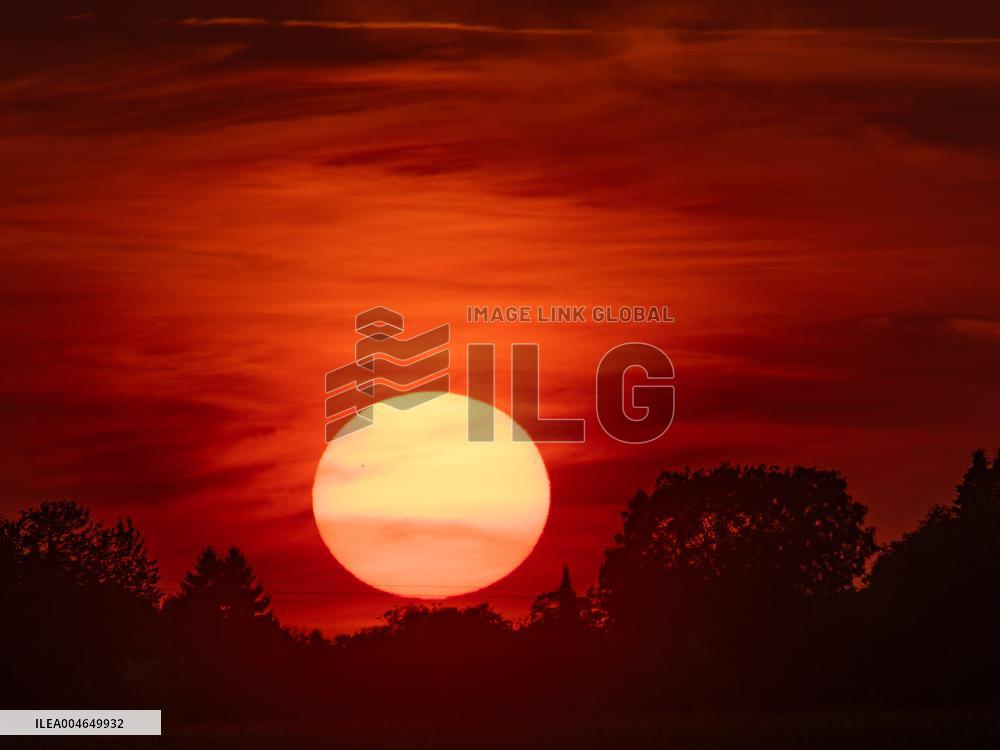 Illustration - Sunset - France