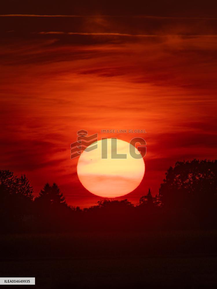 Illustration - Sunset - France