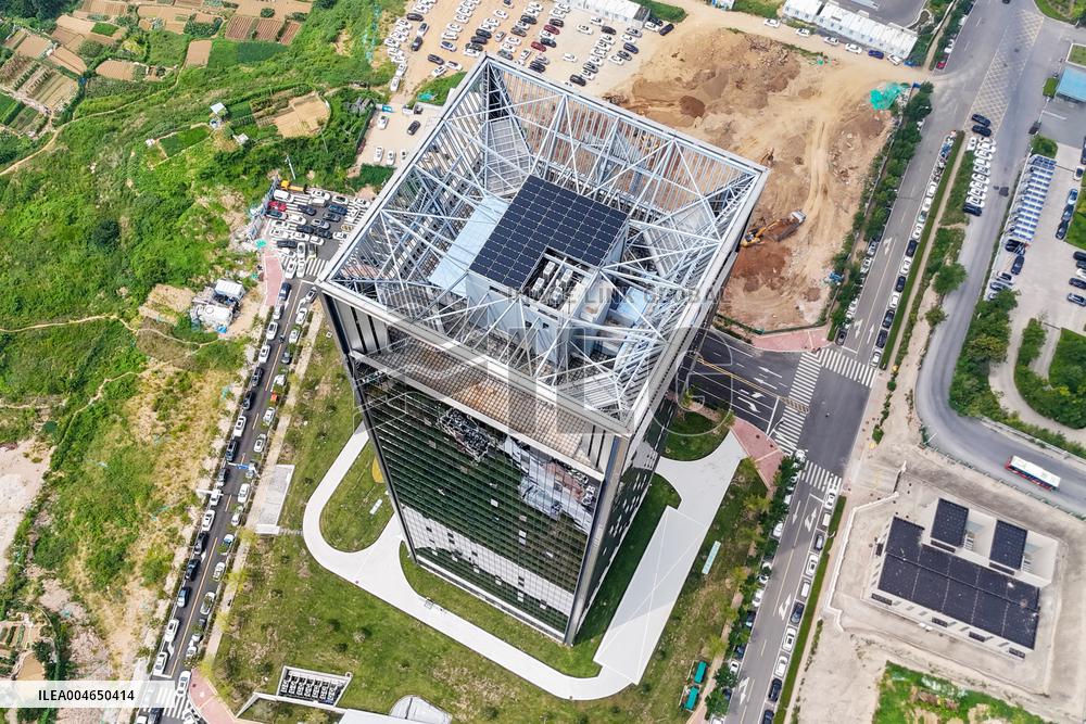 World First Super-scale Zero-carbon Building in Qingdao