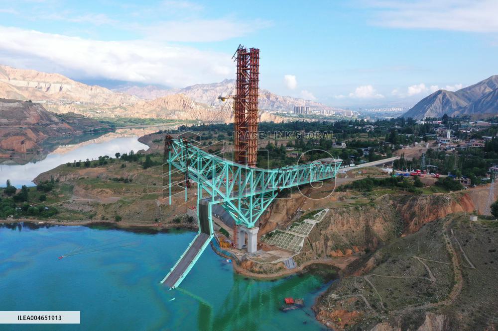 Jianzha Yellow River Super Large Bridge Steel Strand Fracture Rescue