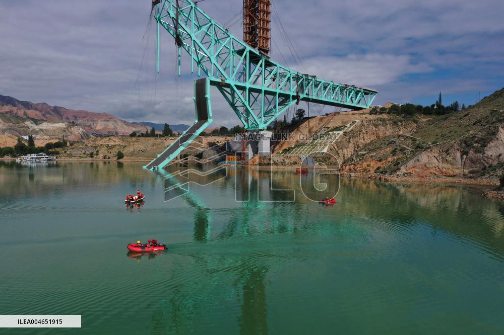 Jianzha Yellow River Super Large Bridge Steel Strand Fracture Rescue
