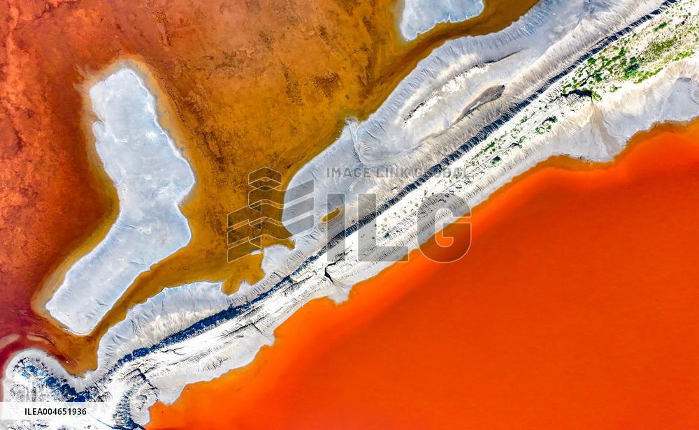 Mangnai Naoer Salt Lake in Ordos