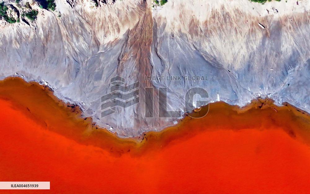 Mangnai Naoer Salt Lake in Ordos