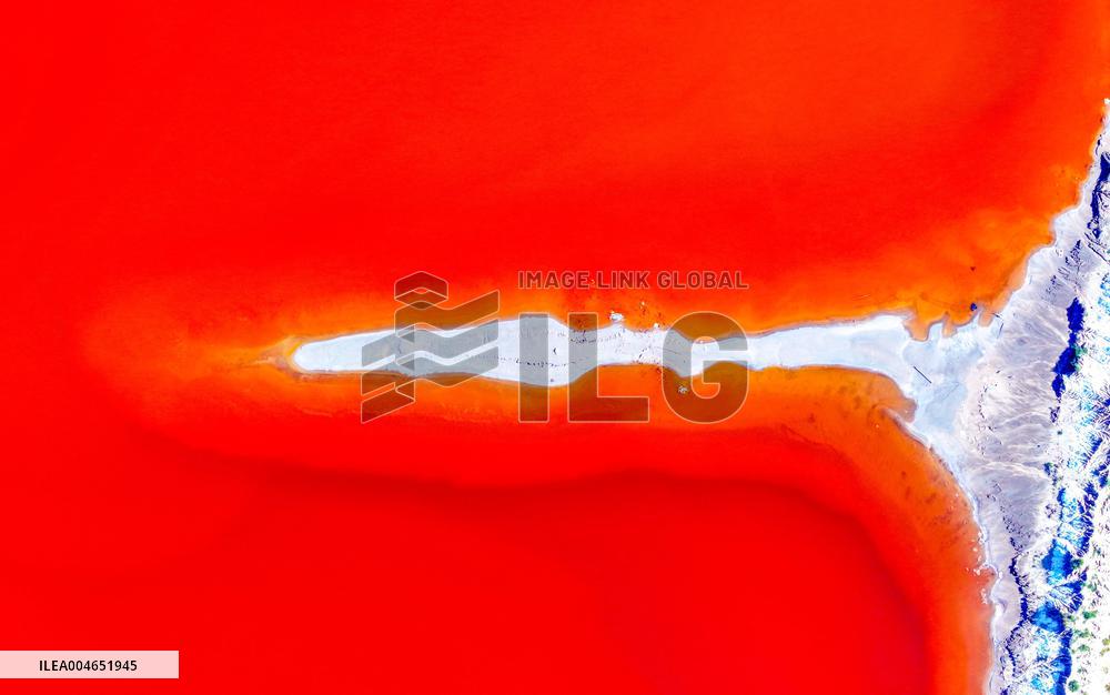 Mangnai Naoer Salt Lake in Ordos