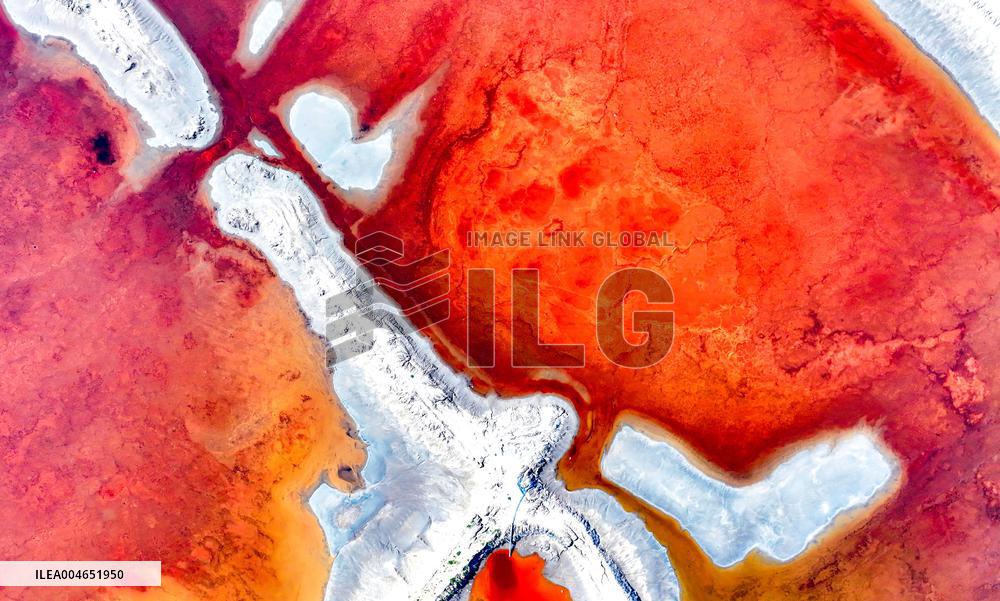 Mangnai Naoer Salt Lake in Ordos