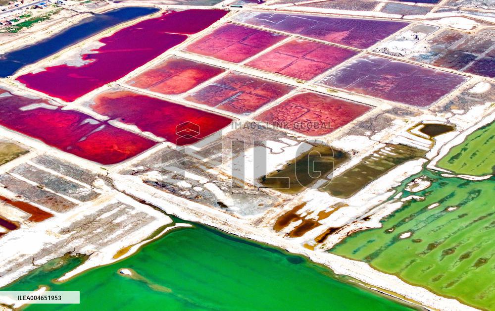 Mangnai Naoer Salt Lake in Ordos