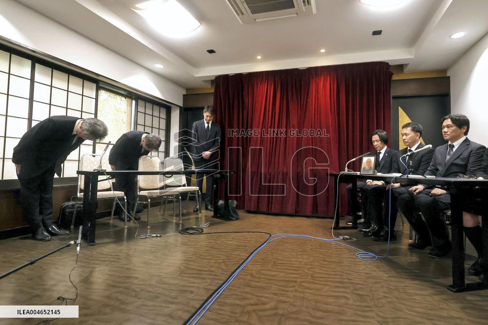 Police, prosecutors apologize at grave of wrongfully accused man