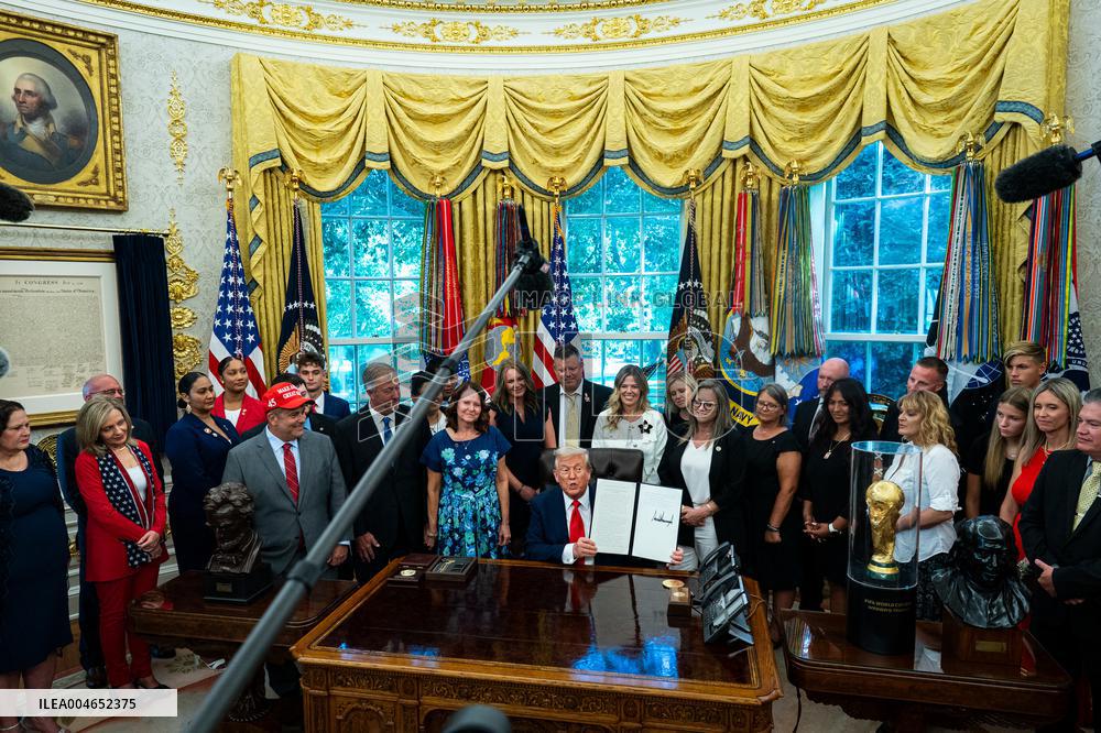 Trump Meets Families Of 13 Us Troops Killed In Afghanistan Withdrawal - DC