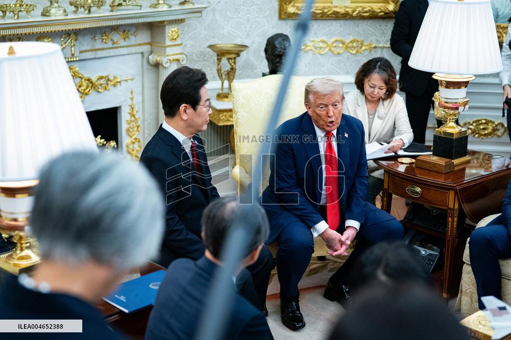 President Trump Meets With South Korean President Myung - DC