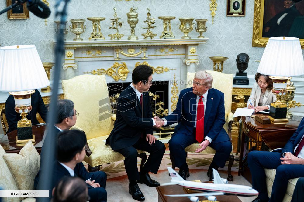 President Trump Meets With South Korean President Myung - DC