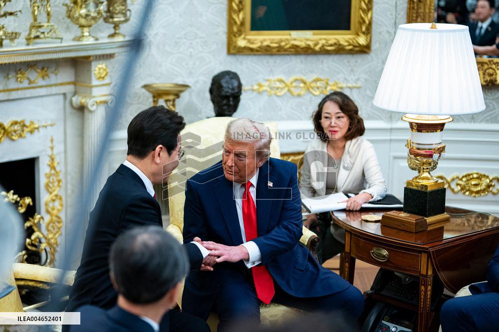 President Trump Meets With South Korean President Myung - DC