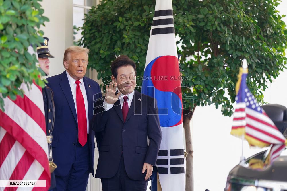 President Trump Meets With South Korean President Myung - DC