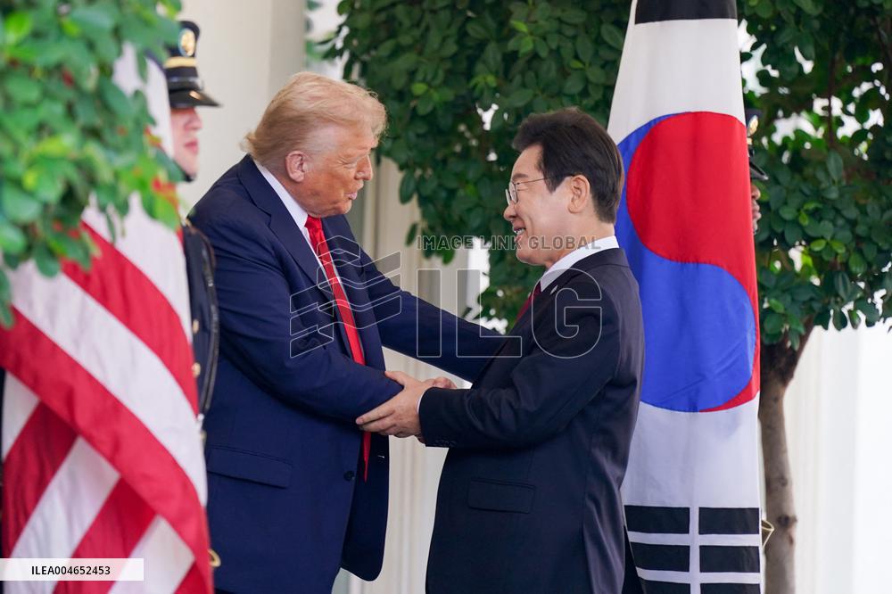 President Trump Meets With South Korean President Myung - DC