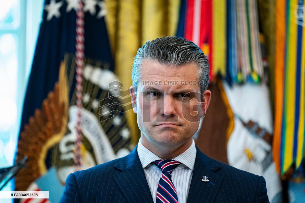 Trump Signs Executive Order In Oval Office - DC