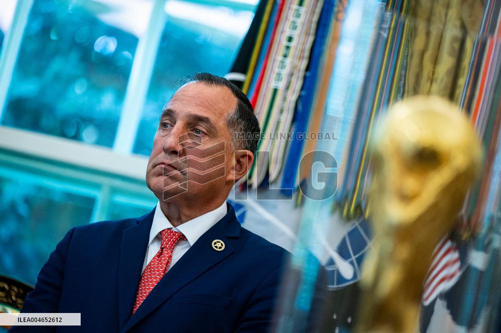 Trump Signs Executive Order In Oval Office - DC