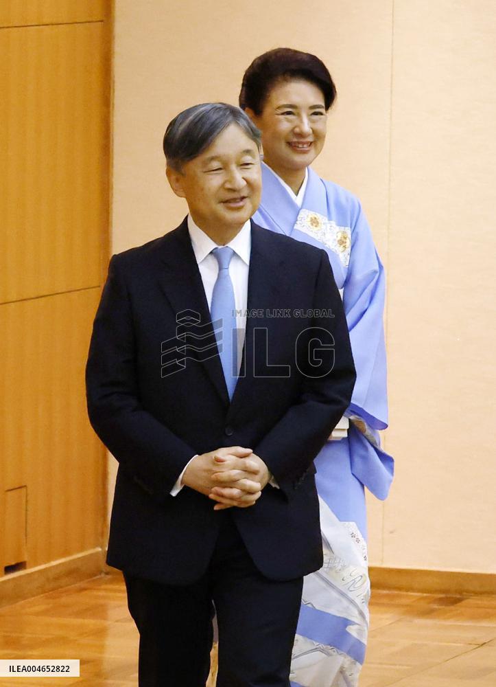 Japanese emperor, empress meet prize recipients