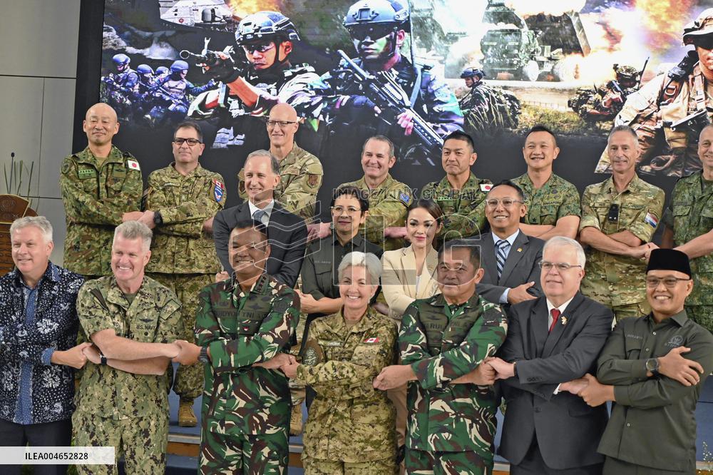 Indonesia, U.S. forces hold joint combat drill