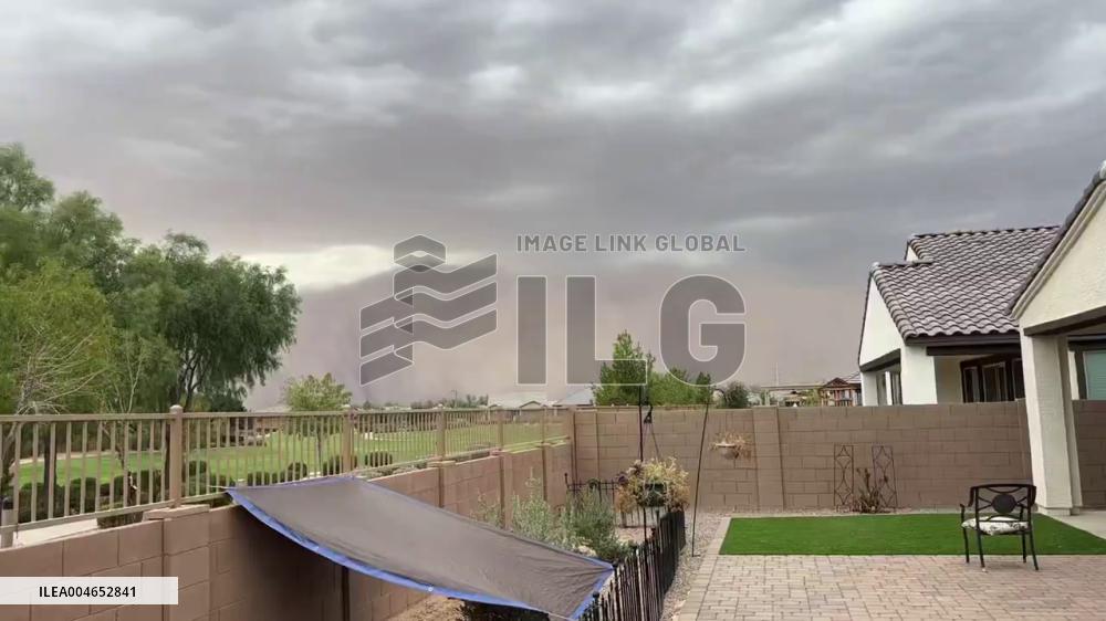 US: Haboob Hits Phoenix, Causes Airport Damage and Power Outages 6