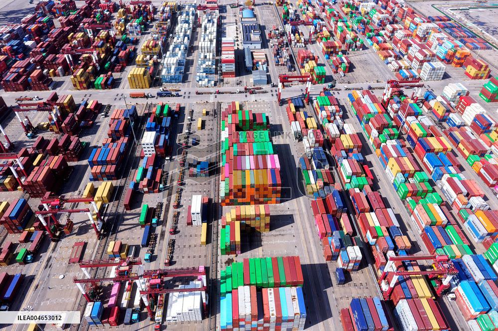 Qingdao Port Foreign Trade Container