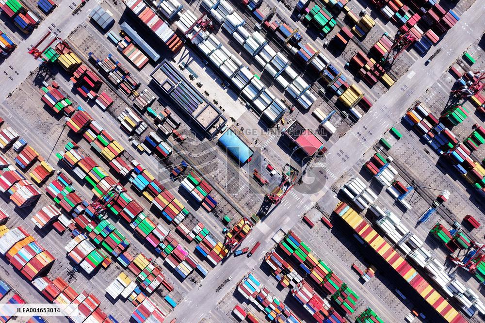 Qingdao Port Foreign Trade Container