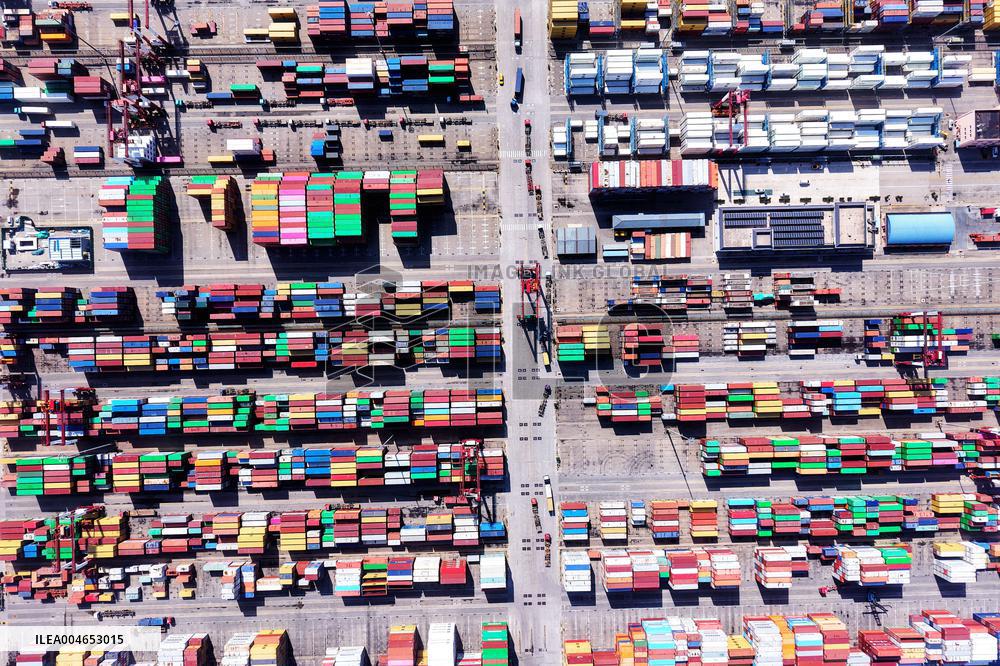 Qingdao Port Foreign Trade Container