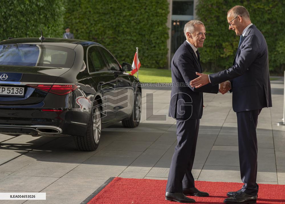 Canadian Press - Mark Carney Meets Chancellor Merz in Berlin - Germany